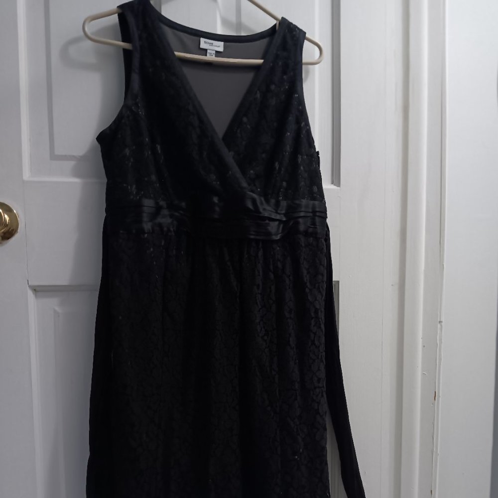 Mimi maternity midi dress